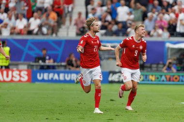 Morten Hjulmand, Almanya 'nın Frankfurt kentinde Danimarka ve İngiltere milli takımları arasında oynanan UEFA Euro 2024 maçında gol attıktan sonra kutlama yaparken görüldü (Maciej Rogowski)