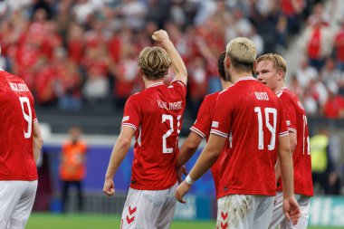 Morten Hjulmand, Almanya 'nın Frankfurt kentinde Danimarka ve İngiltere milli takımları arasında oynanan UEFA Euro 2024 maçında gol attıktan sonra kutlama yaparken görüldü (Maciej Rogowski)