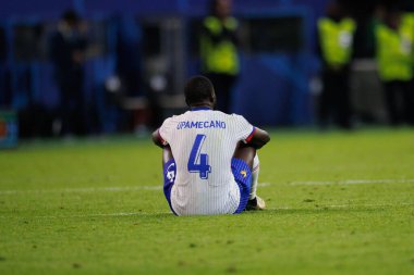 Dayot Upamecano, UEFA Euro 2024 maçında Portekiz ve Fransa milli takımları arasında Almanya 'nın Hamburg kentinde görüldü (Maciej Rogowski)