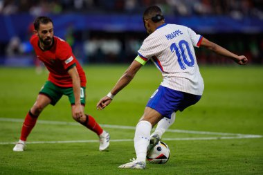 Kylian Mbappe, UEFA Euro 2024 maçında Portekiz ve Fransa milli takımları arasında Almanya 'nın Hamburg kentinde görüldü (Maciej Rogowski)
