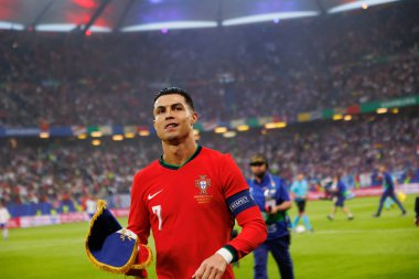 Cristiano Ronaldo, UEFA Euro 2024 maçında Portekiz ve Fransa milli takımları arasında Almanya 'nın Hamburg kentindeki Volksparkstadium' da görüldü (Maciej Rogowski)