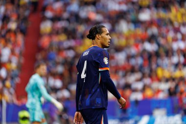 Virgil Van Dijk, Romanya ve Hollanda milli takımları arasında Almanya 'nın Allianz Arena kentinde oynanan 16 maçlık UEFA Euro 2024 raundunda görüldü (Maciej Rogowski)