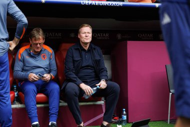 Roman Koeman, UEFA Euro 2024 karşılaşmasında Romanya ve Hollanda milli takımları arasında Allianz Arena, Münih, Almanya 'da görüldü (Maciej Rogowski)