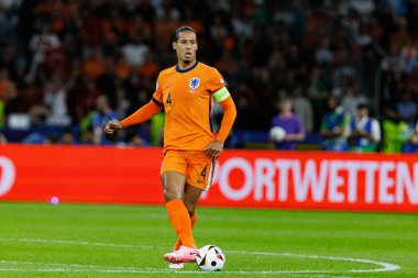 Virgil Van Dijk, UEFA Euro 2024 çeyrek final maçında Hollanda ve Türkiye milli takımları arasında Berlin Olympiastadion 'da görüldü (Maciej Rogowski)