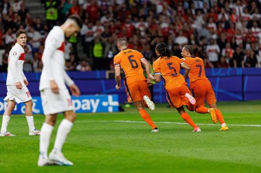 Steven De Vrij, Hollanda ve Türkiye milli takımları arasında oynanan UEFA Euro 2024 çeyrek final maçında attığı gol sonrasında Berlin, Almanya 'da (Maciej Rogowski)