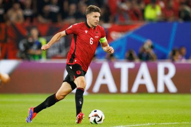 Berat Djimsiti, UEFA Euro 2024 maçında Arnavutluk ve İspanya milli takımları arasında Merkur Spiel-Arena, Dusseldorf, Almanya (Maciej Rogowski))