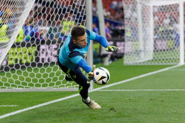 Anatoliy Trubin, UEFA Euro 2024 maçında MHPArena, Stuttgart, Almanya 'da milli takımlar arasında görüldü (Maciej Rogowski)