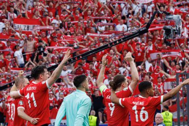 Avusturya 'nın oyuncuları, Polonya ve Avusturya milli takımları arasında Olympiastadion, Berlin, Almanya' da oynanan UEFA Euro 2024 maçında kutlama yaparken görüldü (Maciej Rogowski)