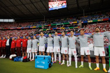 Polonya milli takımları arasında oynanan UEFA Euro 2024 maçında Polonya ve Avusturya milli takımları arasında Olympiastadion, Berlin, Almanya 'da milli marş imzalandı (Maciej Rogowski))