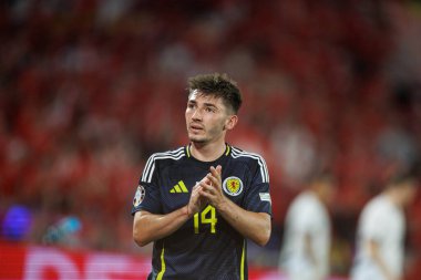 Köln, Almanya - 06 19 2024: Billy Gilmour UEFA Euro 2024 'te İskoçya ve İsviçre milli takımları arasında Rheinenergiestadion' da görüldü 