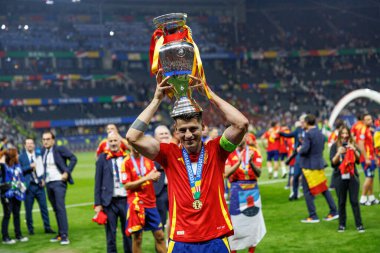 Alvaro Morata, İspanya ve İngiltere milli takımları arasında Olimpiyat Stadyumu, Berlin, Almanya 'da oynanan UEFA Euro 2024 final maçını kazandıktan sonra kutlama yaparken görüldü (Maciej Rogowski))