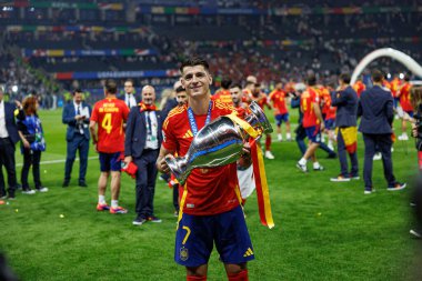 Alvaro Morata, İspanya ve İngiltere milli takımları arasında Olimpiyat Stadyumu, Berlin, Almanya 'da oynanan UEFA Euro 2024 final maçını kazandıktan sonra kutlama yaparken görüldü (Maciej Rogowski))