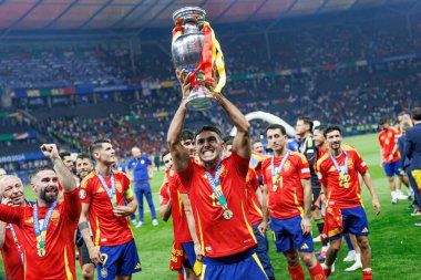 Martin Zubimendi, İspanya ve İngiltere milli takımları arasında Almanya 'nın başkenti Berlin' de oynanan UEFA Euro 2024 final maçını kazandıktan sonra kutlama yaparken görüldü. (Maciej Rogowski)
