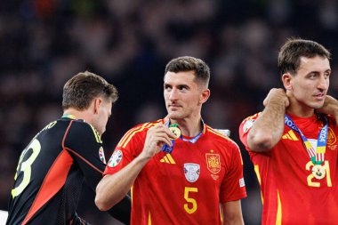 Daniel Vivian, UEFA Euro 2024 final maçında İspanya ve İngiltere milli takımları arasında Berlin Olimpiyat Stadyumu 'nda görüldü (Maciej Rogowski))