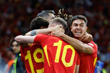 İspanya takımı UEFA Euro 2024 final maçında attığı golü kutlarken görüldü. İspanya ve İngiltere milli takımları arasında Olympiastadium, Berlin, Almanya 'da (Maciej Rogowski))