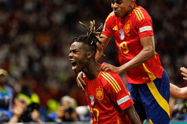 Nico Williams, İspanya ve İngiltere milli takımları arasında Almanya 'nın başkenti Berlin' de oynanan 2024 UEFA Euro 2024 final maçında gol attıktan sonra kutlama yaparken görüldü. (Maciej Rogowski))