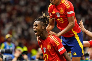 Nico Williams, İspanya ve İngiltere milli takımları arasında Almanya 'nın başkenti Berlin' de oynanan 2024 UEFA Euro 2024 final maçında gol attıktan sonra kutlama yaparken görüldü. (Maciej Rogowski))