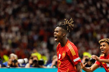Nico Williams, İspanya ve İngiltere milli takımları arasında Almanya 'nın başkenti Berlin' de oynanan 2024 UEFA Euro 2024 final maçında gol attıktan sonra kutlama yaparken görüldü. (Maciej Rogowski))