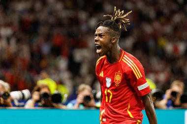 Nico Williams, İspanya ve İngiltere milli takımları arasında Almanya 'nın başkenti Berlin' de oynanan 2024 UEFA Euro 2024 final maçında gol attıktan sonra kutlama yaparken görüldü. (Maciej Rogowski))