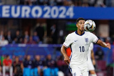Jude Bellingham, UEFA Euro 2024 final maçında İspanya ve İngiltere milli takımları arasında Olympiastadium, Berlin, Almanya 'da görüldü (Maciej Rogowski)