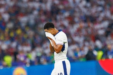 Jude Bellingham, UEFA Euro 2024 final maçında İspanya ve İngiltere milli takımları arasında Olympiastadium, Berlin, Almanya 'da görüldü (Maciej Rogowski)