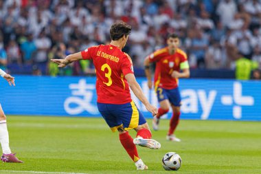 Robin Le Normand, UEFA Euro 2024 final maçında İspanya ve İngiltere milli takımları arasında Olympiastadium, Berlin, Almanya 'da görüldü (Maciej Rogowski)