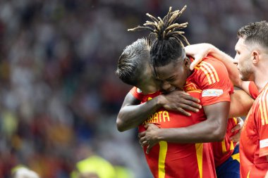 Nico Williams, Alvaro Morata, UEFA Euro 2024 final maçında İspanya ve İngiltere milli takımları arasında Almanya 'nın başkenti Berlin' de oynanan Olympiastadium 'da gol attıktan sonra kutlama yaparken görüldü (Maciej Rogowski))