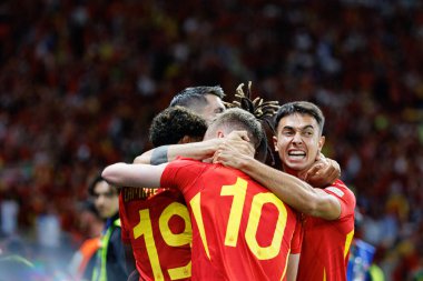 Nico Williams, İspanya ve İngiltere milli takımları arasında Almanya 'nın başkenti Berlin' de oynanan 2024 UEFA Euro 2024 final maçında gol attıktan sonra kutlama yaparken görüldü. (Maciej Rogowski))