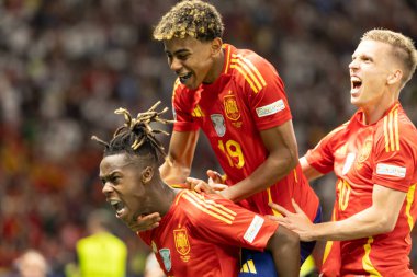 Nico Williams, İspanya ve İngiltere milli takımları arasında Almanya 'nın başkenti Berlin' de oynanan 2024 UEFA Euro 2024 final maçında gol attıktan sonra kutlama yaparken görüldü. (Maciej Rogowski))