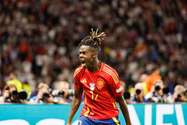 Nico Williams, İspanya ve İngiltere milli takımları arasında Almanya 'nın başkenti Berlin' de oynanan 2024 UEFA Euro 2024 final maçında gol attıktan sonra kutlama yaparken görüldü. (Maciej Rogowski))