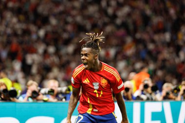 Nico Williams, İspanya ve İngiltere milli takımları arasında Almanya 'nın başkenti Berlin' de oynanan 2024 UEFA Euro 2024 final maçında gol attıktan sonra kutlama yaparken görüldü. (Maciej Rogowski))