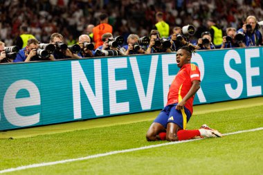 Nico Williams, İspanya ve İngiltere milli takımları arasında Almanya 'nın başkenti Berlin' de oynanan 2024 UEFA Euro 2024 final maçında gol attıktan sonra kutlama yaparken görüldü. (Maciej Rogowski))