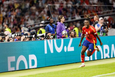 Nico Williams, İspanya ve İngiltere milli takımları arasında Almanya 'nın başkenti Berlin' de oynanan 2024 UEFA Euro 2024 final maçında gol attıktan sonra kutlama yaparken görüldü. (Maciej Rogowski))