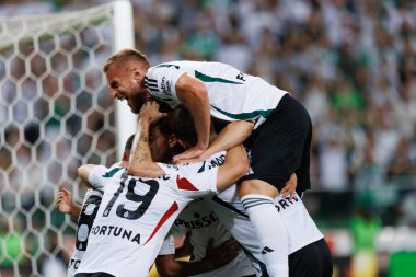 Legia oyuncuları, Stadyum Miejski Legii Warszawa, Varşova, Polonya 'daki Legia Warszawa ve Zaglebie Lubin takımları arasında oynanan PKO BP Ekstraklasa maçında gol üstüne gol attılar. (Maciej Rogowski))