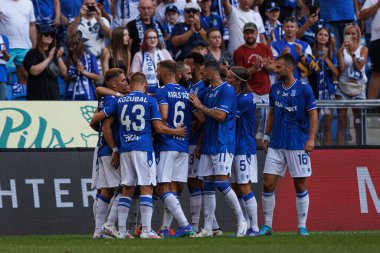 Mikael Ishak, PKO BP Ekstraklasa maçında Enea Stadion, Poznan, Polonya 'daki Lech Poznan ve Gornik Zabrze takımları arasında attığı golü kutluyor (Maciej Rogowski))