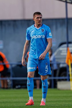 John Lundstram Avrupa Ligi ikinci tur eleme maçında MFK Ruzomberok ve Trabzonspor takımları arasında Stadyum MFK Ruzomberok, Slovakya 'da (Maciej Rogowski)