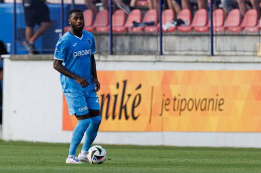 Stefan Denswil Avrupa Ligi ikinci tur eleme maçında MFK Ruzomberok ve Trabzonspor takımları arasında Stadyum MFK Ruzomberok, Slovakya 'da (Maciej Rogowski)