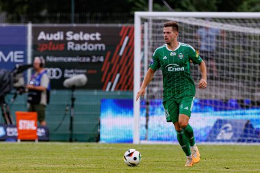 Radomiak Radom ve Jagiellonia Bialystok takımları arasındaki PKO BP Ekstraklasa maçında Mateusz Cichocki Stadion Miejski im. Braci Czachorow, Radom, Polonya (Maciej Rogowski)