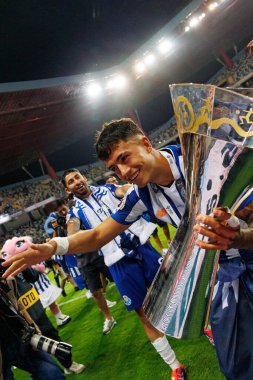 İvan Jaime Supertaca Candido de Oliveira 2024 maçında Portekiz 'in Estadio Municipal de Aveiro kentinde bulunan Sporting CP ve FC Porto takımları arasında kutlama yaparken görüldü (Maciej Rogowski)