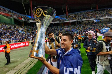 Vasco Sousa Supertaca Candido de Oliveira 2024 maçında Portekiz 'in Estadio Municipal de Aveiro kentinde bulunan Sporting CP ve FC Porto takımları arasında kutlama yaparken görüldü (Maciej Rogowski)