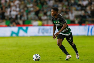 Cin Catamo Supertaca Candido de Oliveira 2024 maçında Estadio Municipal de Aveiro, Portekiz 'deki Sporting CP ve FC Porto takımları arasında (Maciej Rogowski)