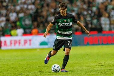 Eduardo Quaresma Supertaca Candido de Oliveira 2024 maçında Estadio Municipal de Aveiro, Portekiz 'deki Sporting CP ve FC Porto takımları arasında (Maciej Rogowski)