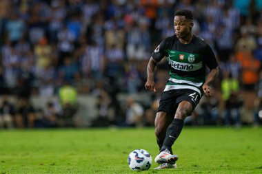 Cin Catamo Supertaca Candido de Oliveira 2024 maçında Estadio Municipal de Aveiro, Portekiz 'deki Sporting CP ve FC Porto takımları arasında (Maciej Rogowski)