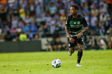Cin Catamo Supertaca Candido de Oliveira 2024 maçında Estadio Municipal de Aveiro, Portekiz 'deki Sporting CP ve FC Porto takımları arasında (Maciej Rogowski)