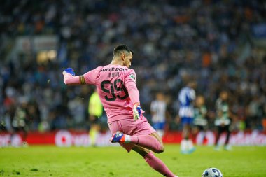 Diogo Costa Supertaca Candido de Oliveira 2024 maçında Estadio Municipal de Aveiro, Portekiz 'deki Sporting CP ve FC Porto takımları arasında (Maciej Rogowski)