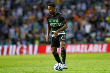 Cin Catamo Supertaca Candido de Oliveira 2024 maçında Estadio Municipal de Aveiro, Portekiz 'deki Sporting CP ve FC Porto takımları arasında (Maciej Rogowski)