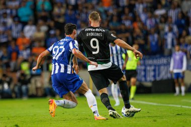 Ze Pedro, Supertaca Candido de Oliveira 2024 maçında Portekiz 'in Estadio Municipal de Aveiro şehrinde bulunan Sporting CP ve FC Porto takımları arasında Viktor Gyokeres ile düello yaptı (Maciej Rogowski)