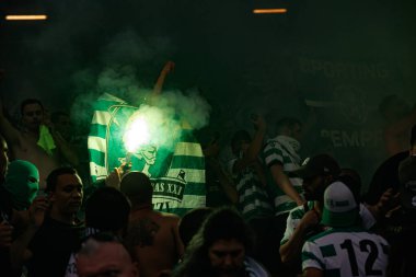 Supertaca Candido de Oliveira 2024 maçında Portekiz 'in Aveiro şehrinde bulunan Estadio Municipal de Aveiro' da oynayan Sporting taraftarları (Maciej Rogowski)