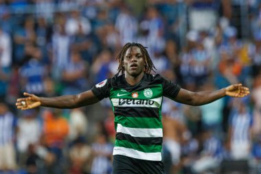 Portekiz 'in başkenti Estadio Municipal de Aveiro' da bulunan Sporting CP ve FC Porto takımları arasında oynanan Supertaca Candido de Oliveira 2024 maçında gol attıktan sonra kutlanan Geovany Quenda (Maciej Rogowski))