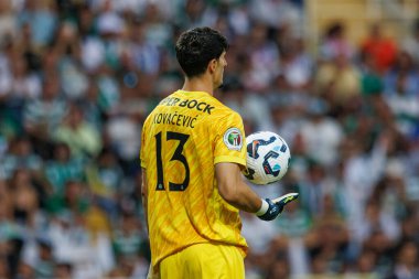 Portekiz 'in Aveiro şehrinde bulunan Estadio Municipal de Aveiro' daki Sporting CP ve FC Porto takımları arasında oynanan Supertaca Candido de Oliveira 2024 maçı sırasında Vladan Kovaceviç (Maciej Rogowski)